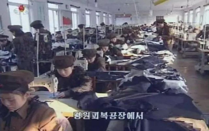 打造企业形象：工作服定做背后的行业趋势